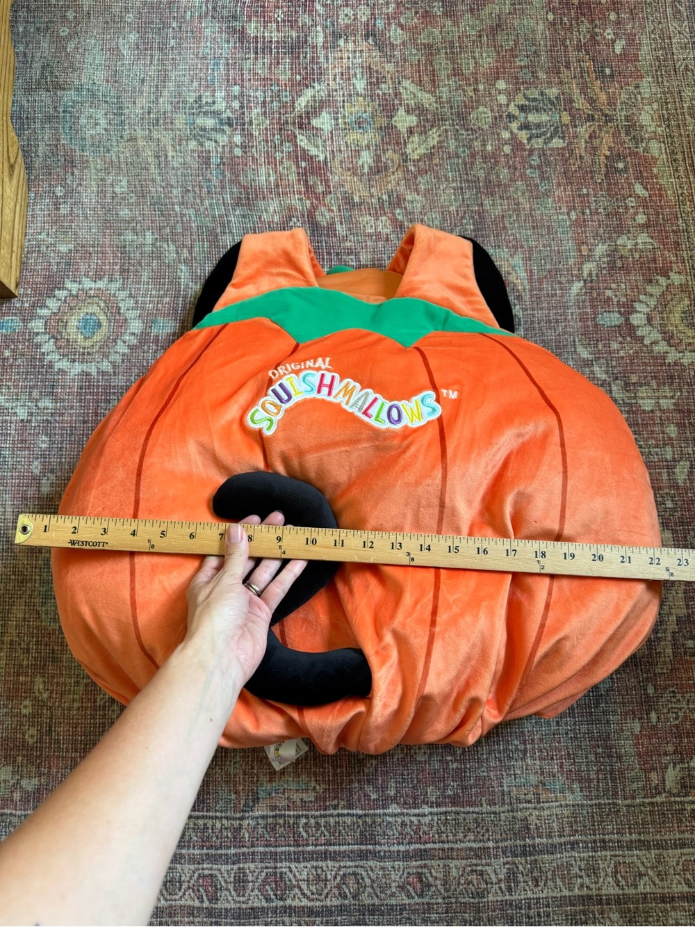 Squishmallows Calio Cat Plush Pumpkin Cat Halloween Costume- Orange & Black - Picture 9 of 10